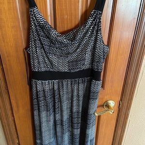 black and white maxi dress. size: XL